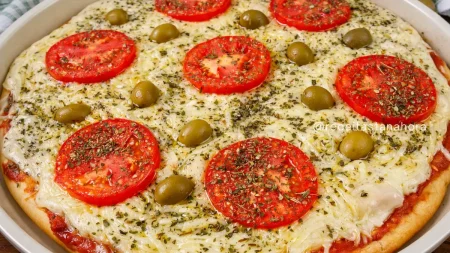 Pizza de liquidificador caseira: Receita fácil sem sovar massa