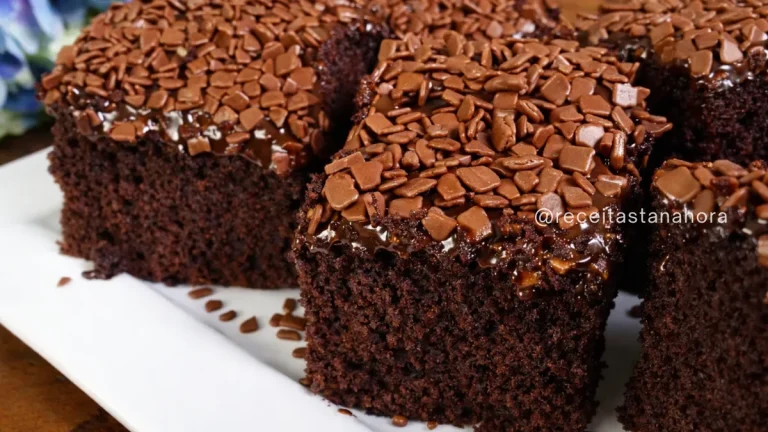 bolo nega maluca fofinho com cobertura de chocolate caseiro