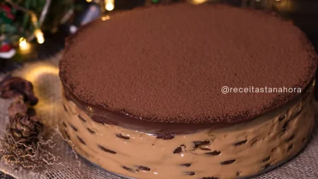 Torta de doce de leite com ganache de chocolate cremosa